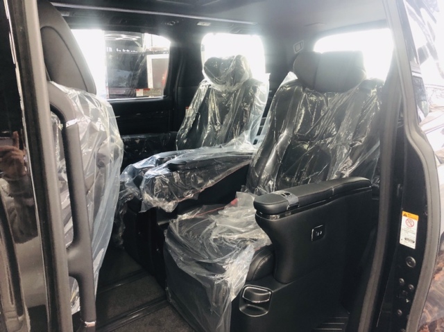 2021款雷克萨斯LM300  台湾版(图4)